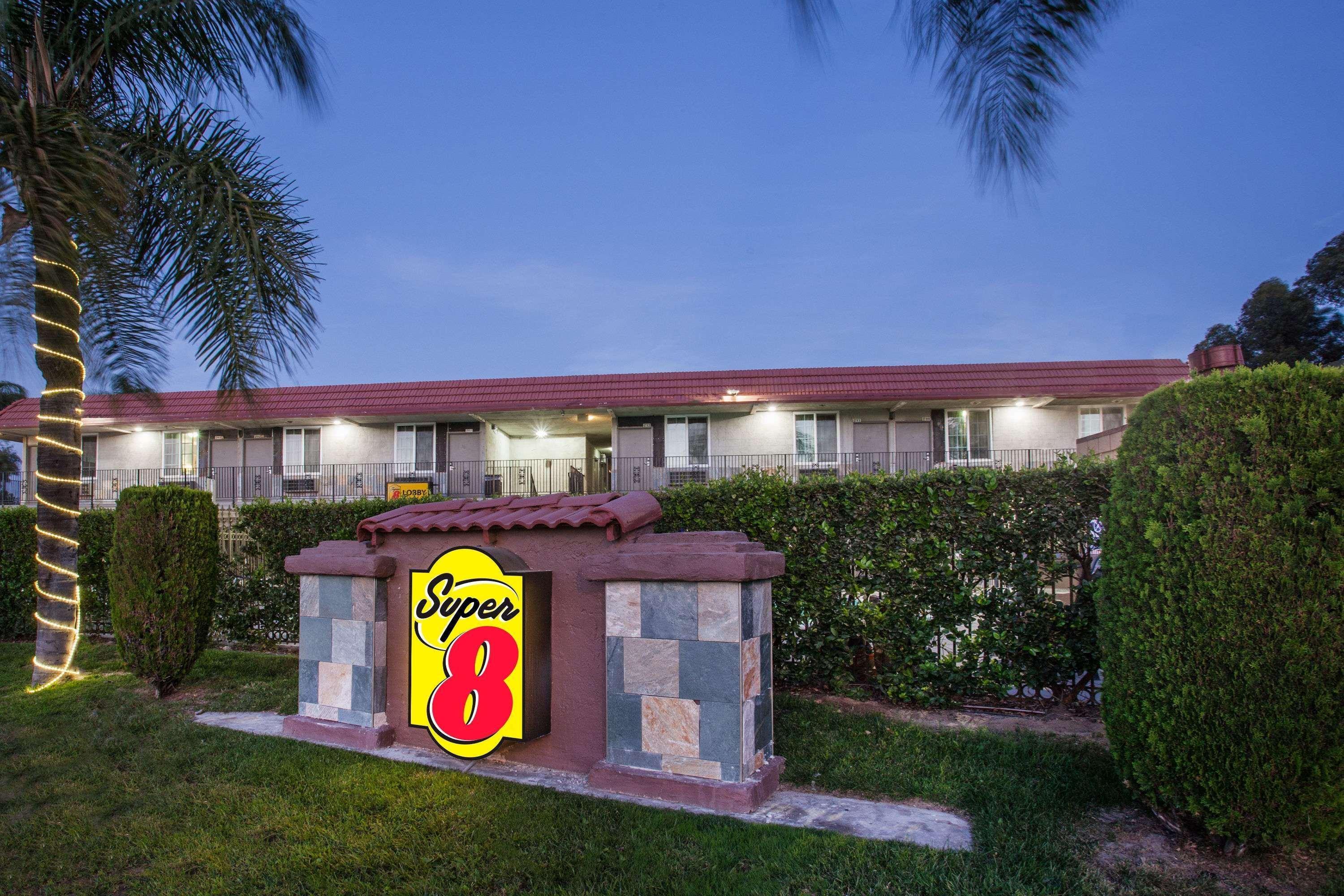 Motel Super 8 By Wyndham Redlands/San Bernardino Exterior foto